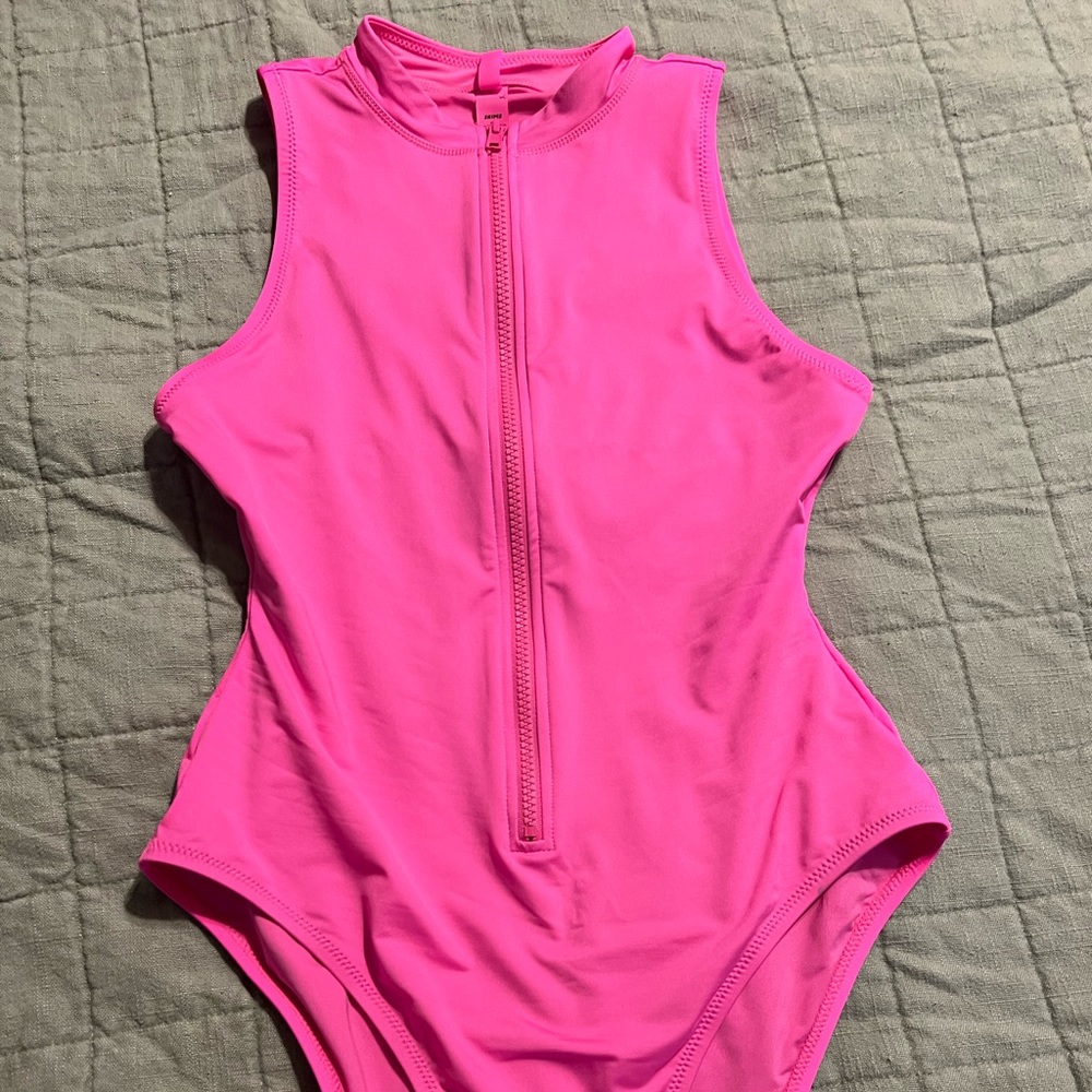 Skims Zip Front Sleeveless